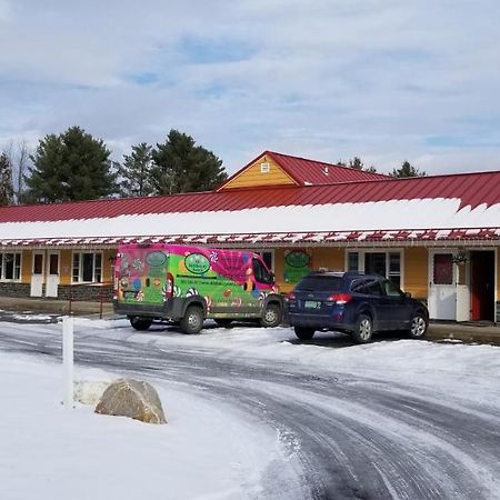 Middlebury Sweets Motel Екстериор снимка