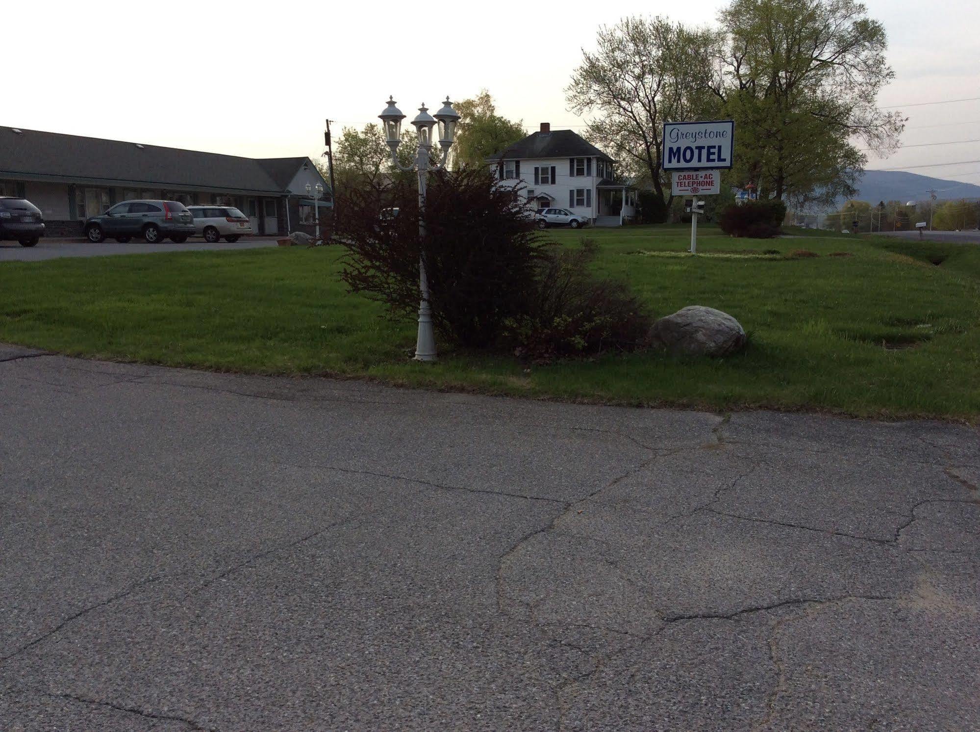 Middlebury Sweets Motel Екстериор снимка