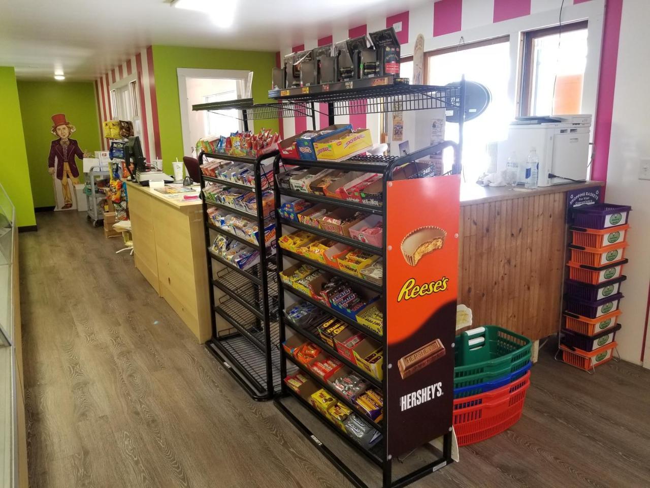 Middlebury Sweets Motel Екстериор снимка