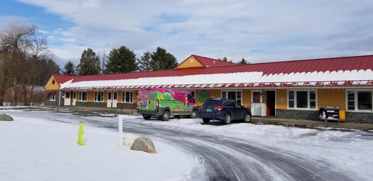 Middlebury Sweets Motel Екстериор снимка