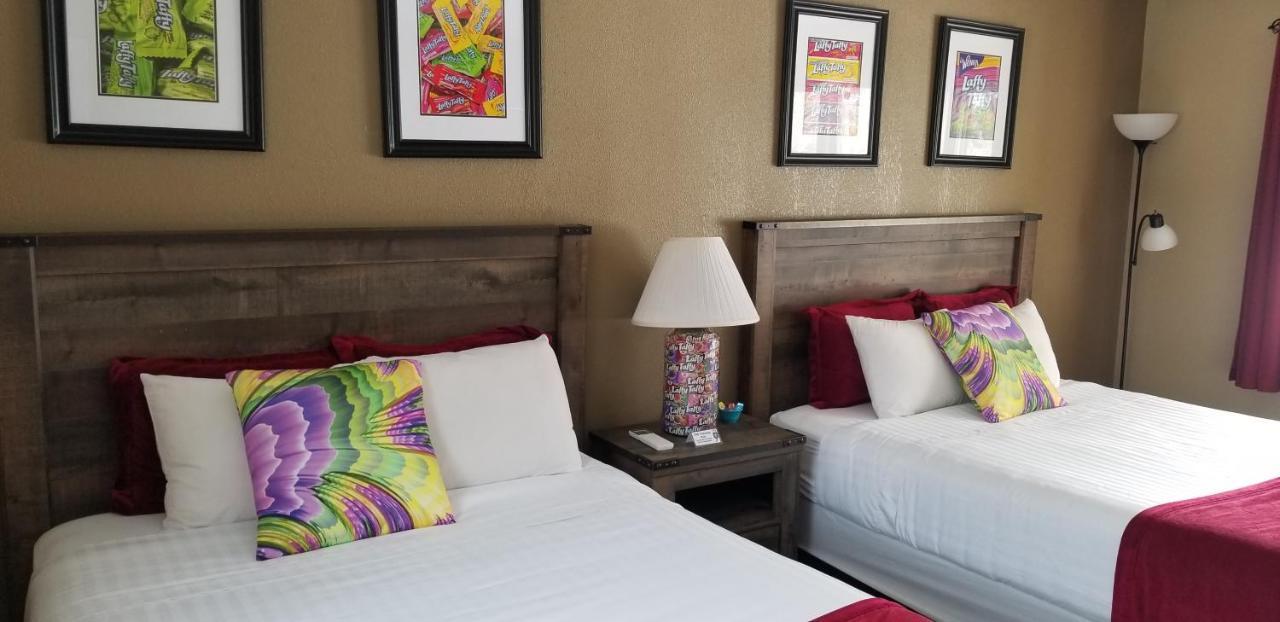 Middlebury Sweets Motel Екстериор снимка