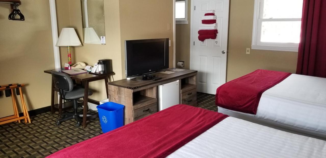 Middlebury Sweets Motel Екстериор снимка