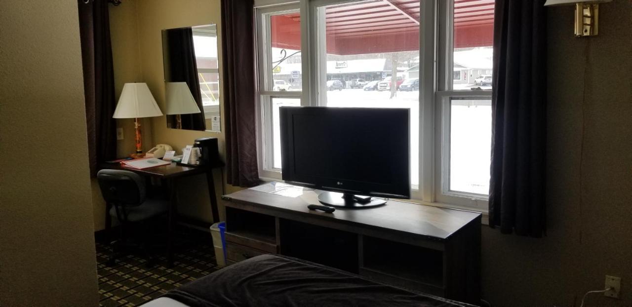 Middlebury Sweets Motel Екстериор снимка