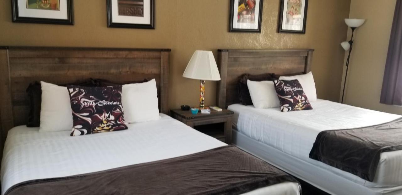 Middlebury Sweets Motel Екстериор снимка